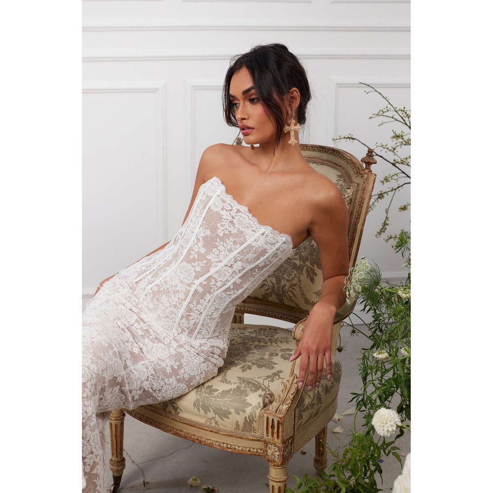 V. Chapman Capulet Midi Dress White Chantilly Lace Corset Bridal Wedding Size 6 - Picture 2 of 11